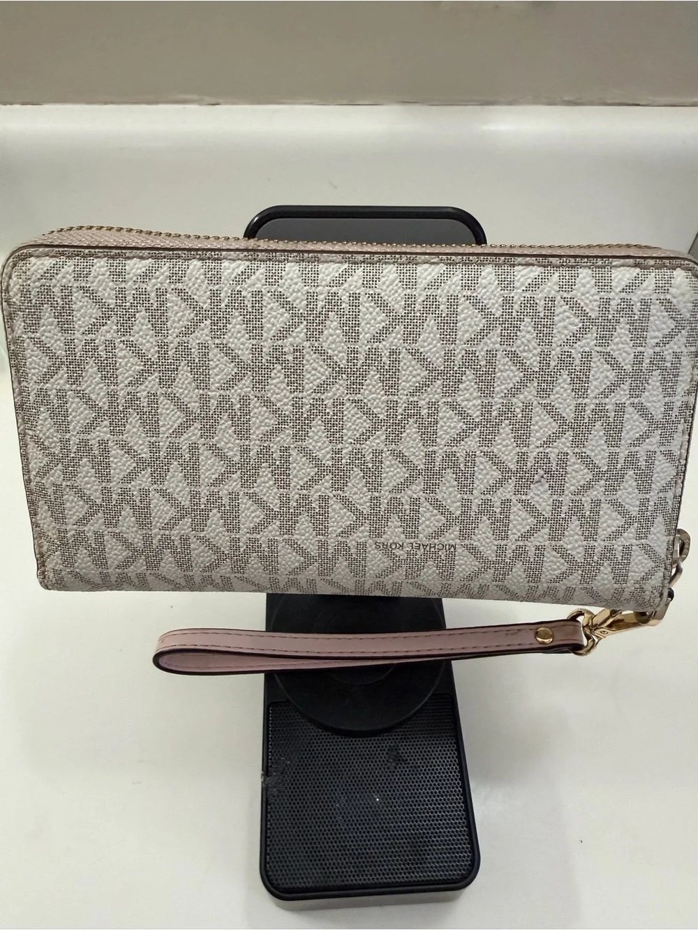 Michael Kors Cream Taupe Signature Zip Wristlet
